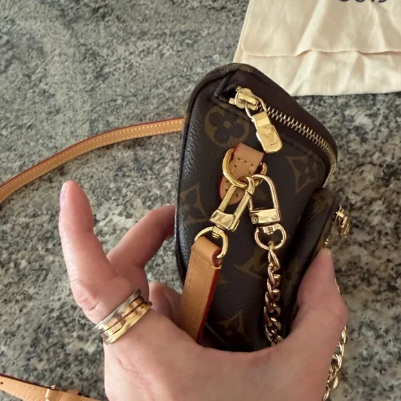 Louis Vuitton Mini Bum Bag - Picture 5 of 16